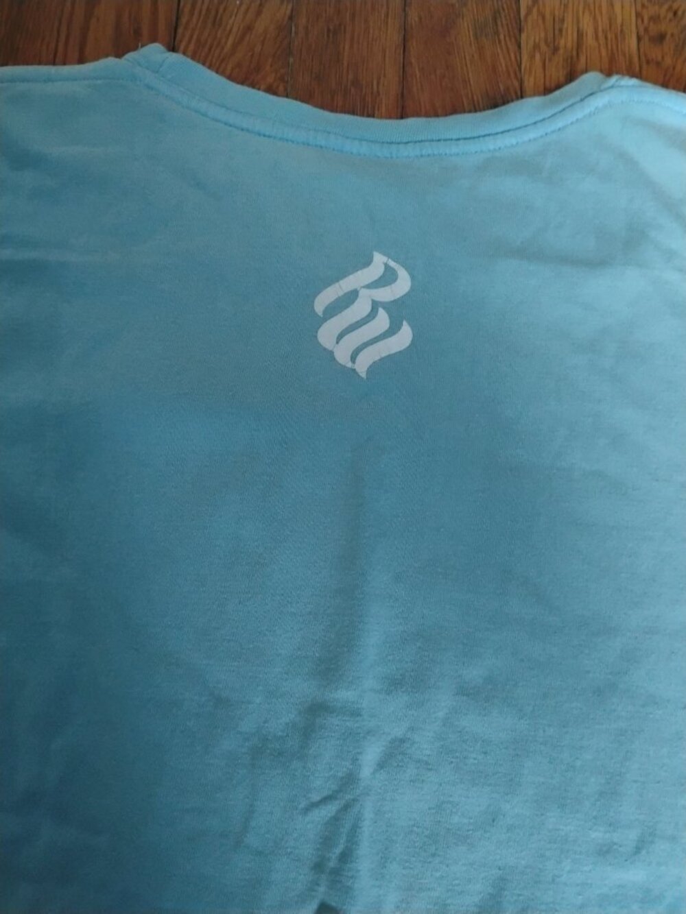 Vintage Rocawear Tee ๐ - Picture 4 of 6